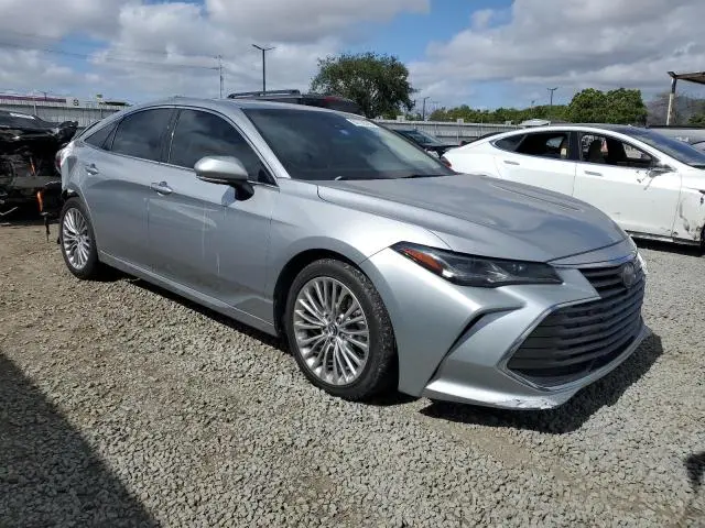 2019 TOYOTA AVALON XLE  
