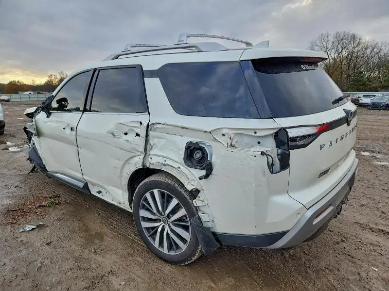 2023 NISSAN PATHFINDER PLATINUM  