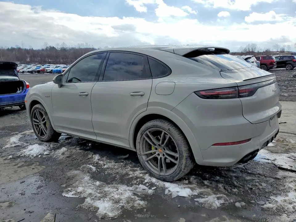 2022 PORSCHE CAYENNE E HYBRID COUPE  