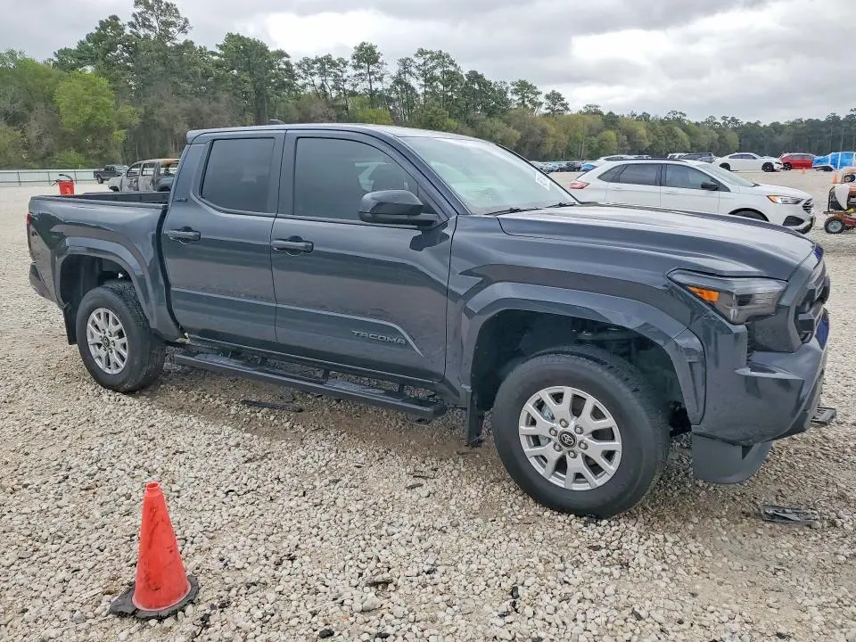 2024 TOYOTA TACOMA SR5  