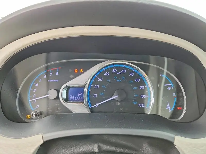 2011 TOYOTA SIENNA XLE 8-PASSENGER  