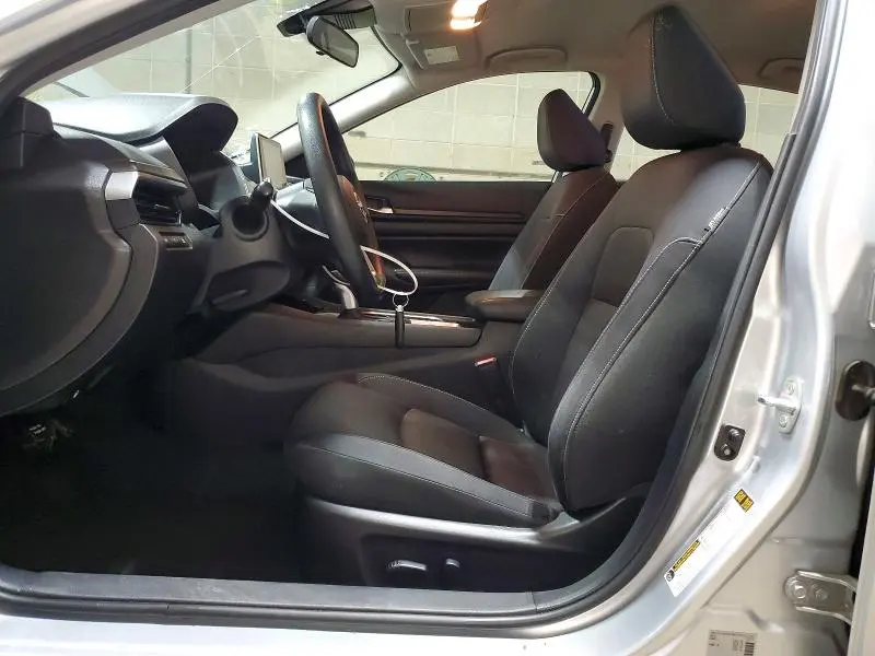 2024 NISSAN ALTIMA SV  