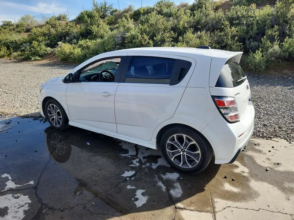 2020 CHEVROLET SONIC LT  