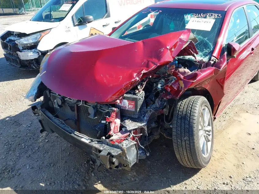 2016 TOYOTA CAMRY SE