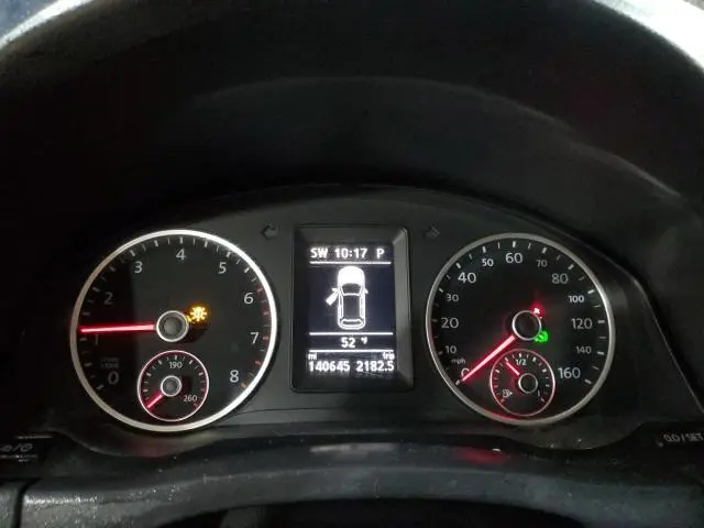 2013 VOLKSWAGEN TIGUAN S  