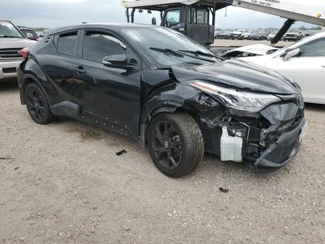 2021 TOYOTA C-HR XLE  