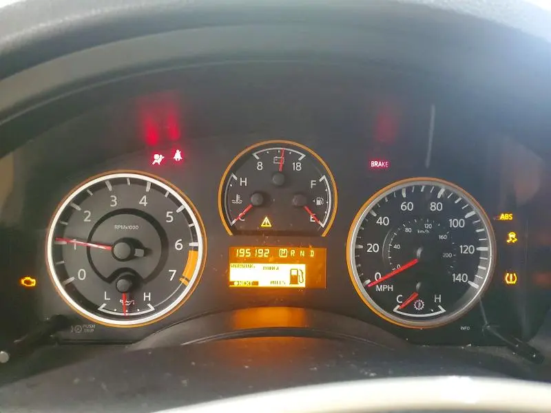 2015 NISSAN ARMADA SV  