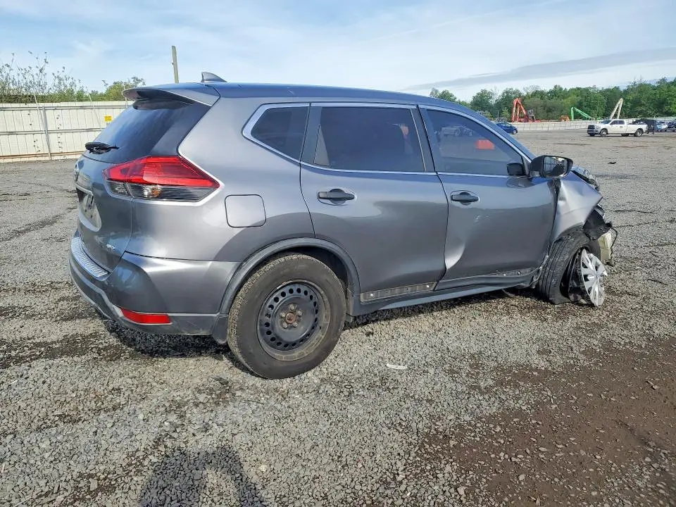 2017 NISSAN ROGUE   
