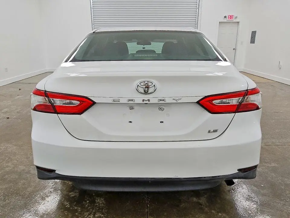 2018 TOYOTA CAMRY LE  