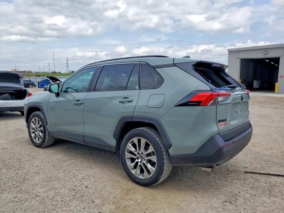 2020 TOYOTA RAV4 XLE PREMIUM  