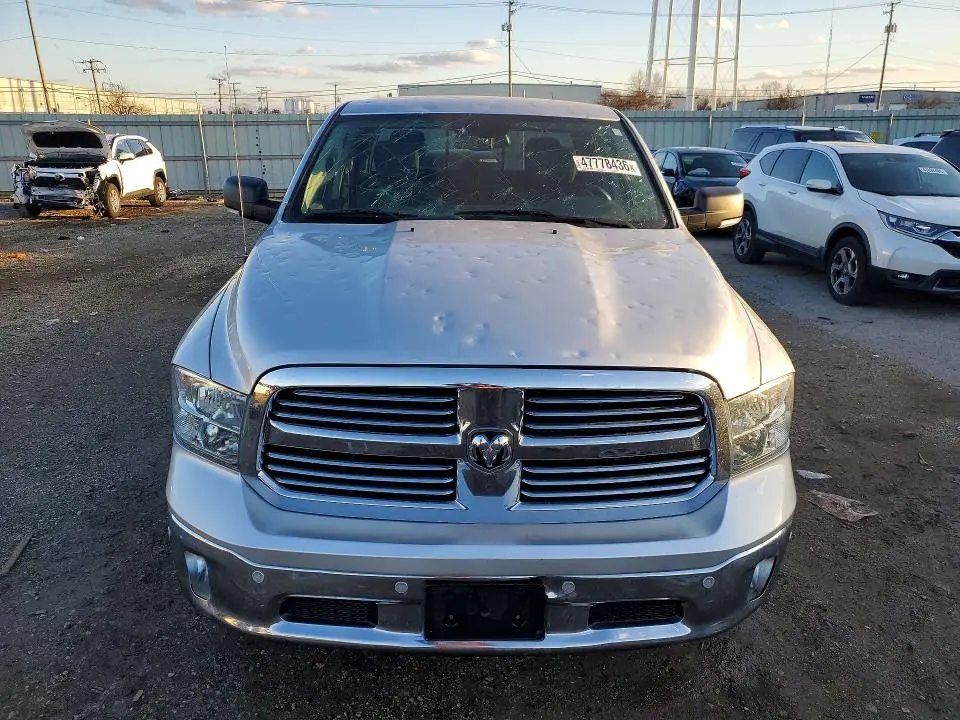 2018 RAM 1500 SLT  