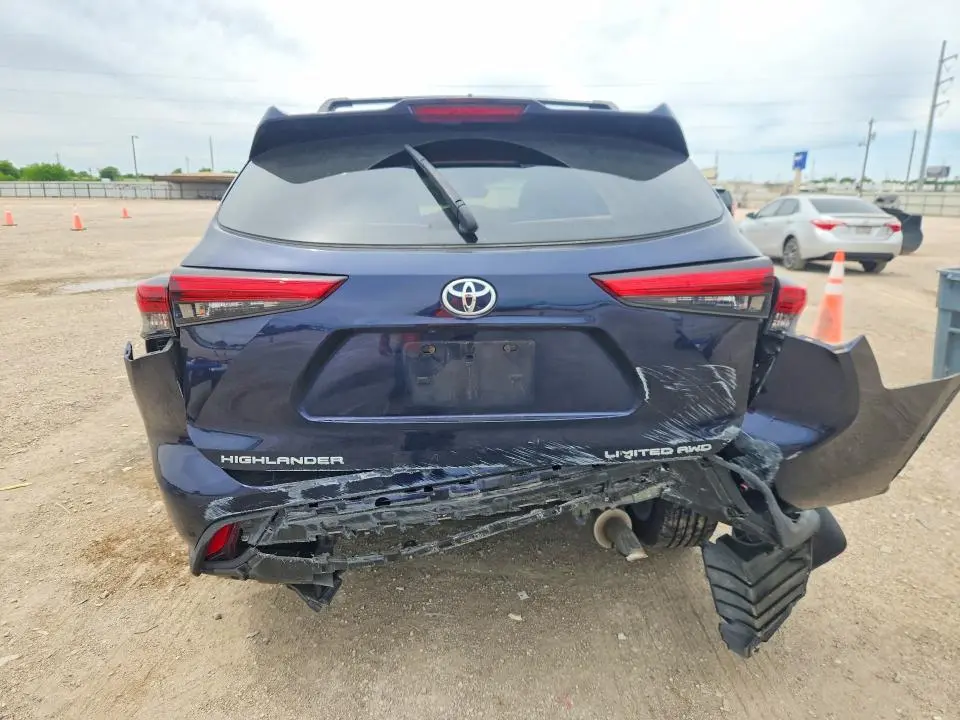 2022 TOYOTA HIGHLANDER LIMITED  