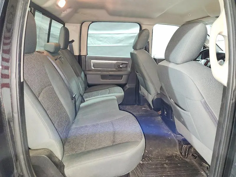 2017 RAM 1500 SLT  