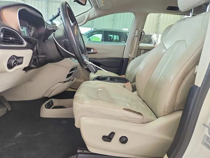 2017 CHRYSLER PACIFICA TOURING L  