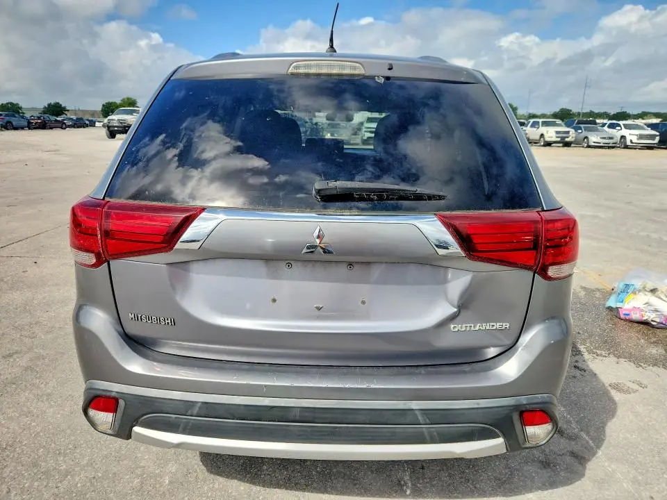2016 MITSUBISHI OUTLANDER ES  