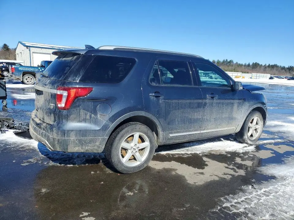 2017 FORD EXPLORER XLT  