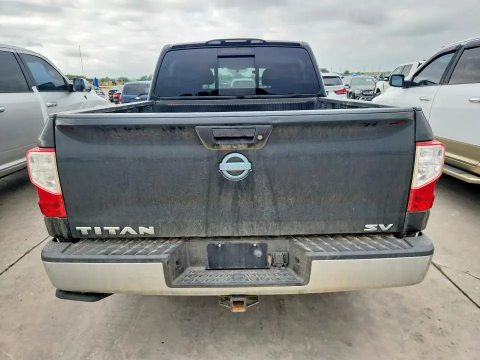 2019 NISSAN TITAN SV  