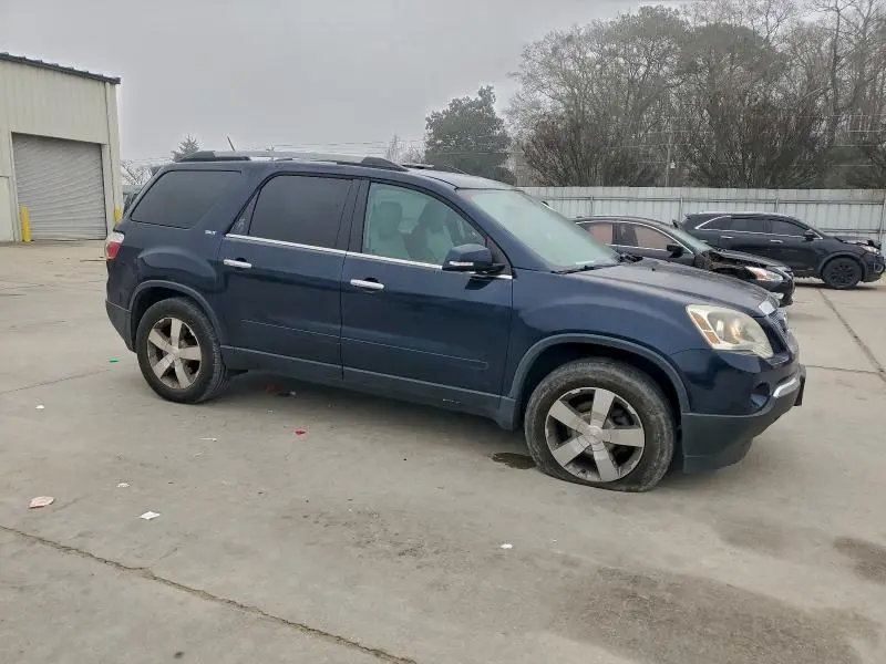 2011 GMC ACADIA SLT-1  