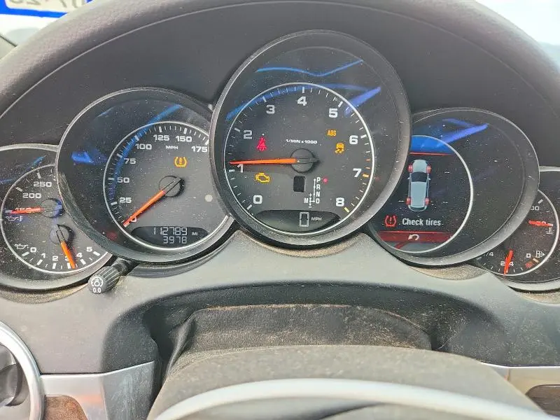 2016 PORSCHE CAYENNE   