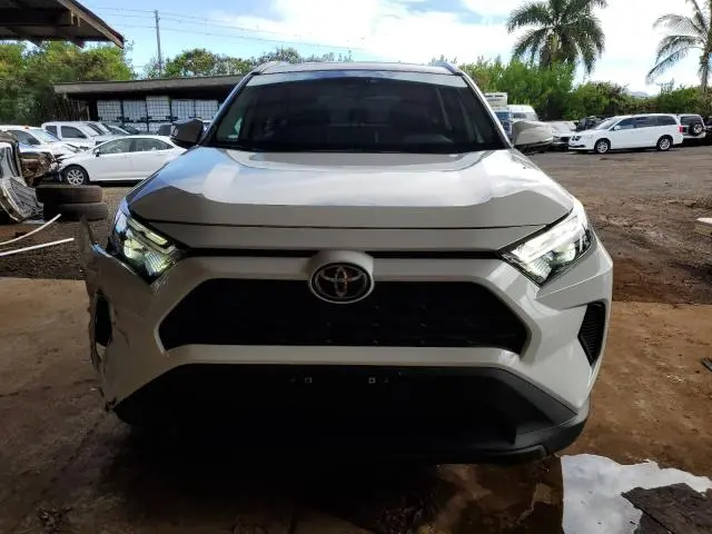 2022 TOYOTA RAV4 XLE  