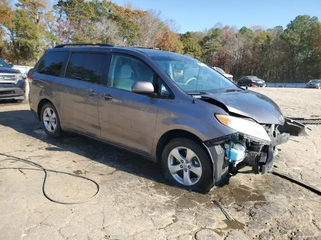2012 TOYOTA SIENNA LE  