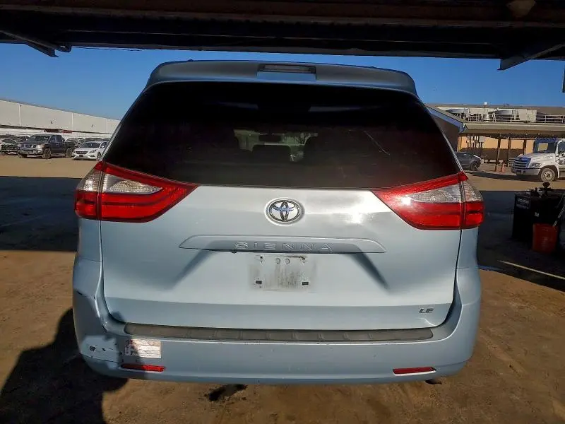 2015 TOYOTA SIENNA LE  
