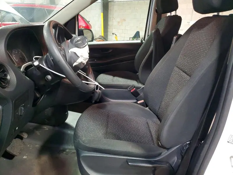 2023 MERCEDES-BENZ METRIS   