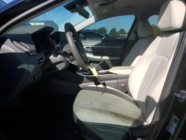 2023 HYUNDAI SONATA SE  