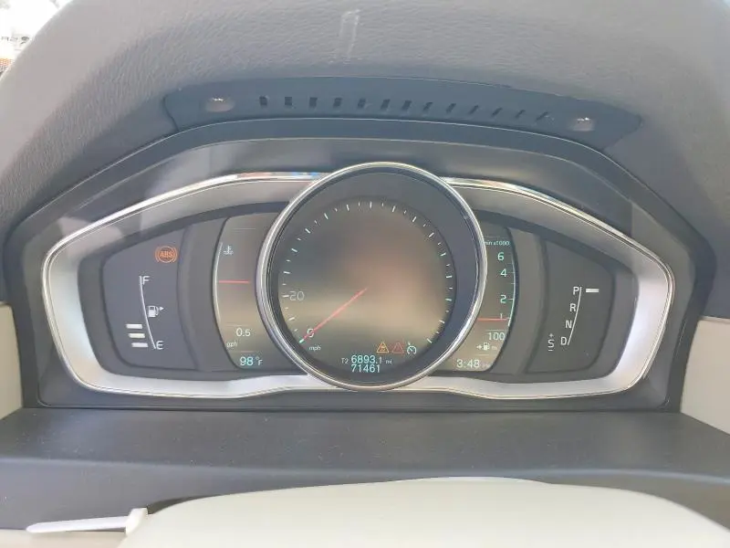 2014 VOLVO XC70 T6  