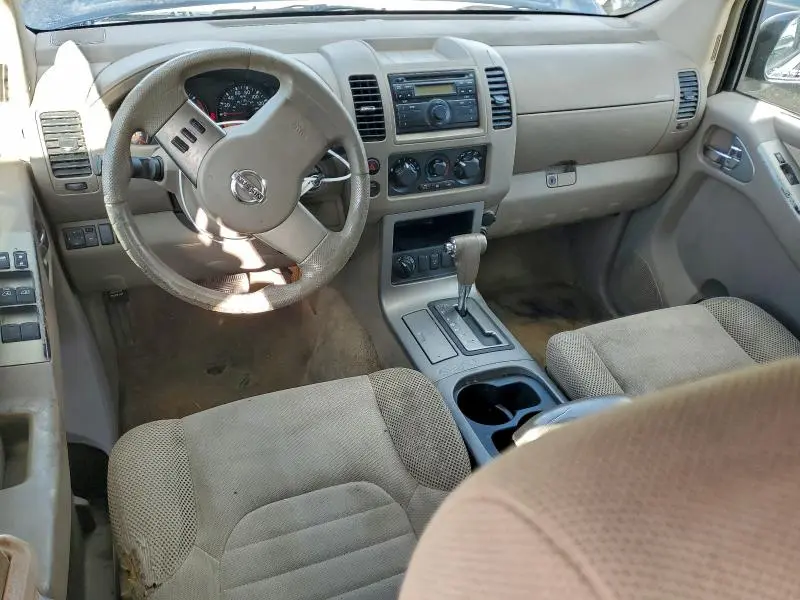2010 NISSAN PATHFINDER S  