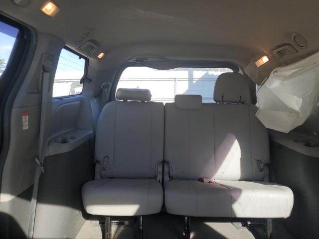 2016 TOYOTA SIENNA XLE