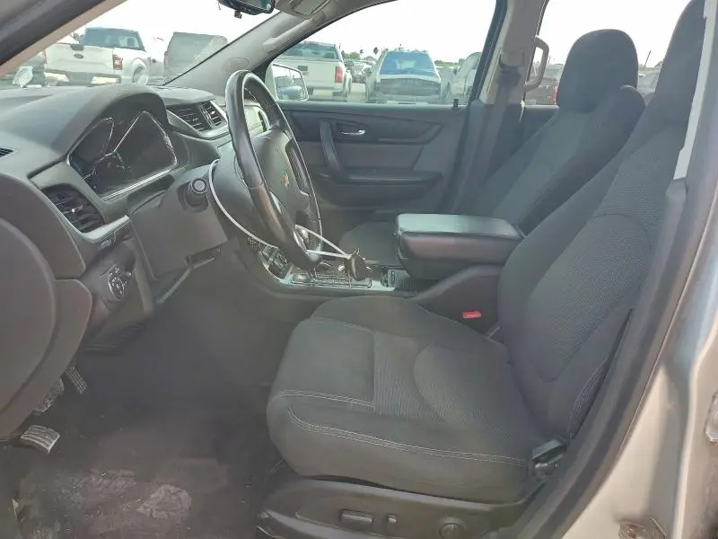 2017 CHEVROLET TRAVERSE LT  