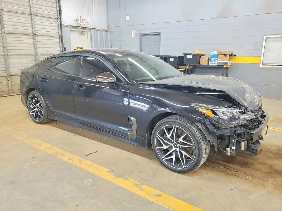 2023 KIA STINGER GT LINE  
