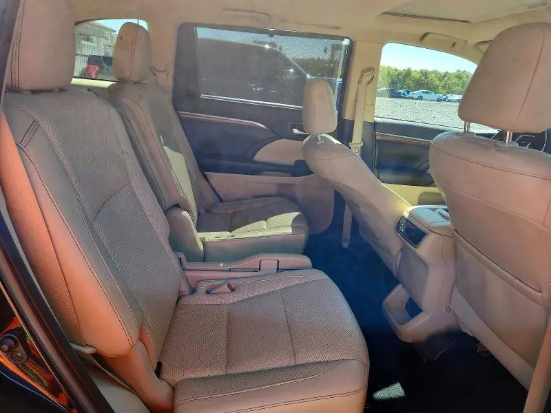 2019 TOYOTA HIGHLANDER LIMITED  