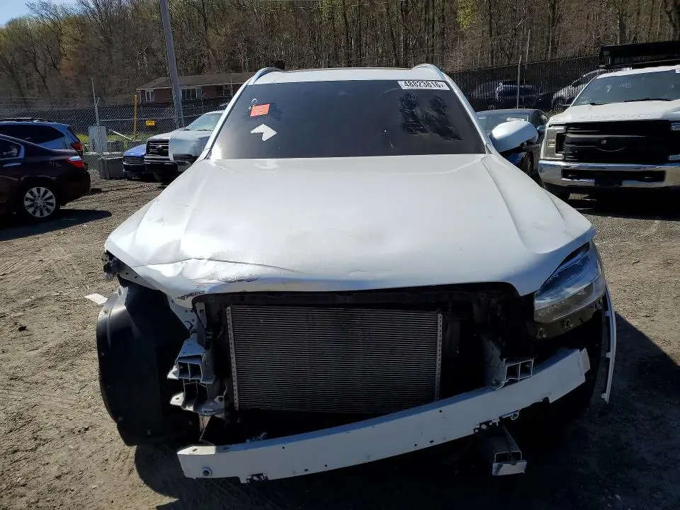 2021 VOLVO XC90 T5 MOMENTUM  