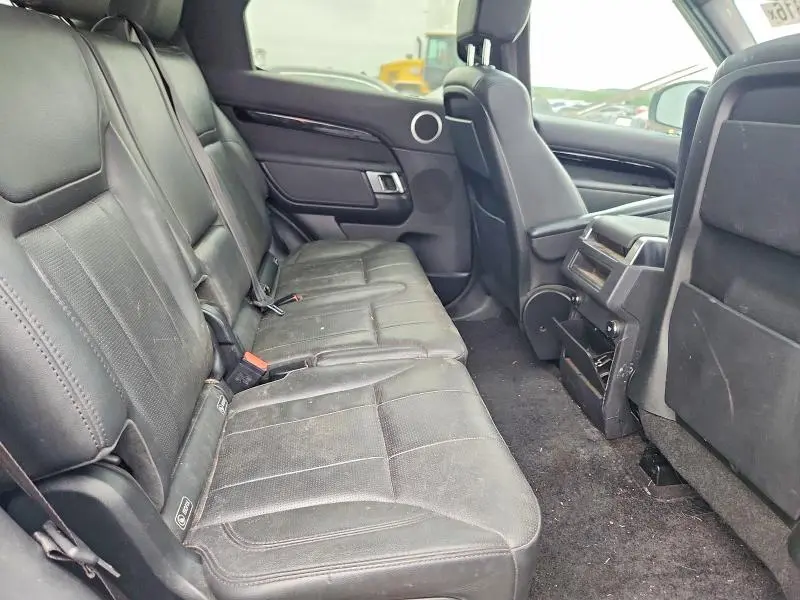 2019 LAND ROVER DISCOVERY SE  
