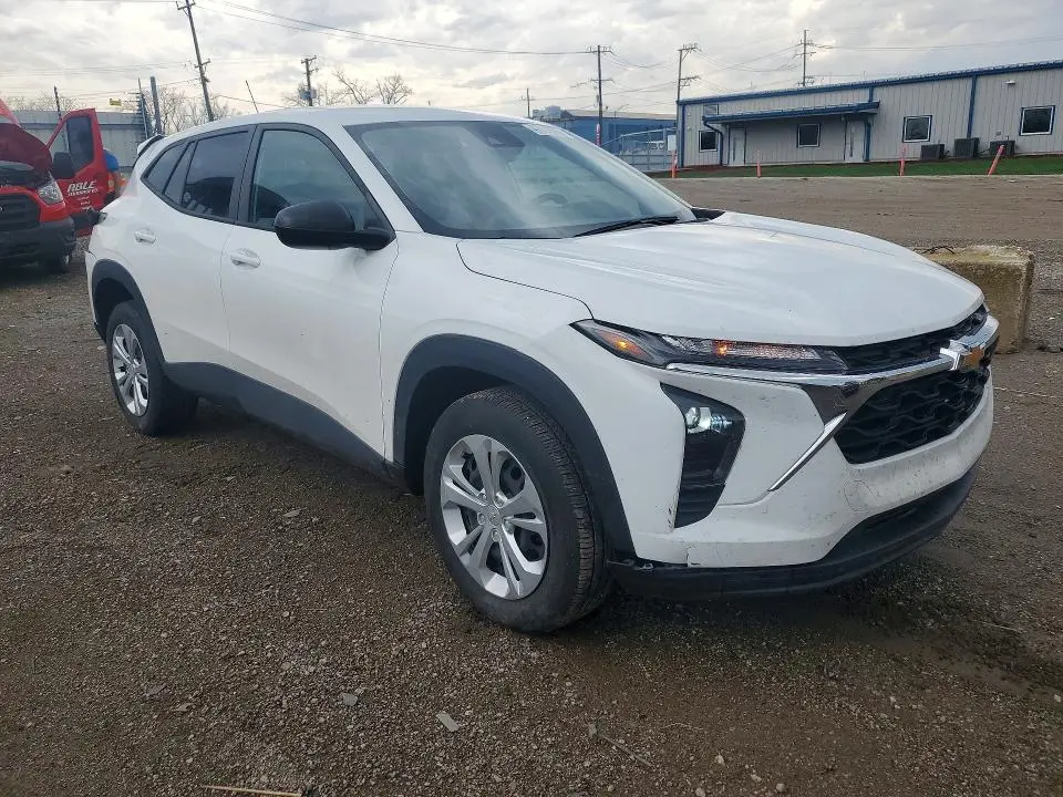 2024 CHEVROLET TRAX LS  
