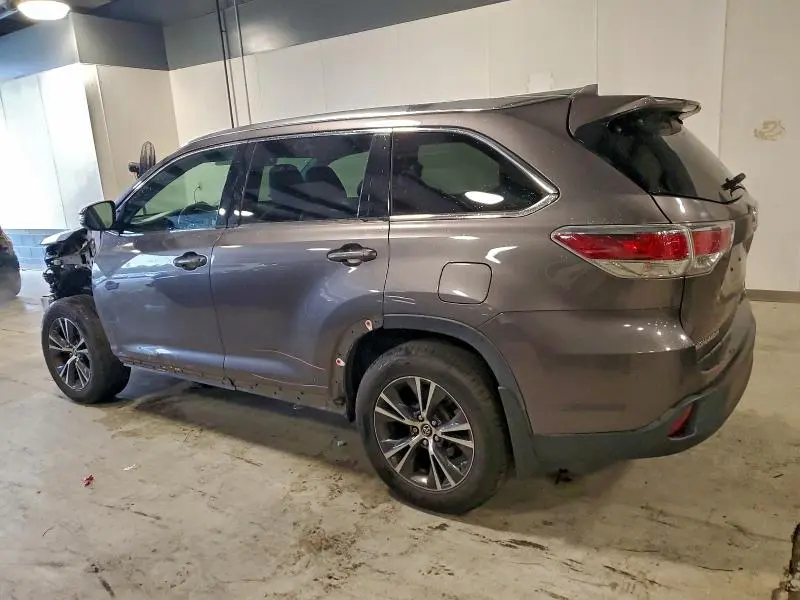 2016 TOYOTA HIGHLANDER XLE  