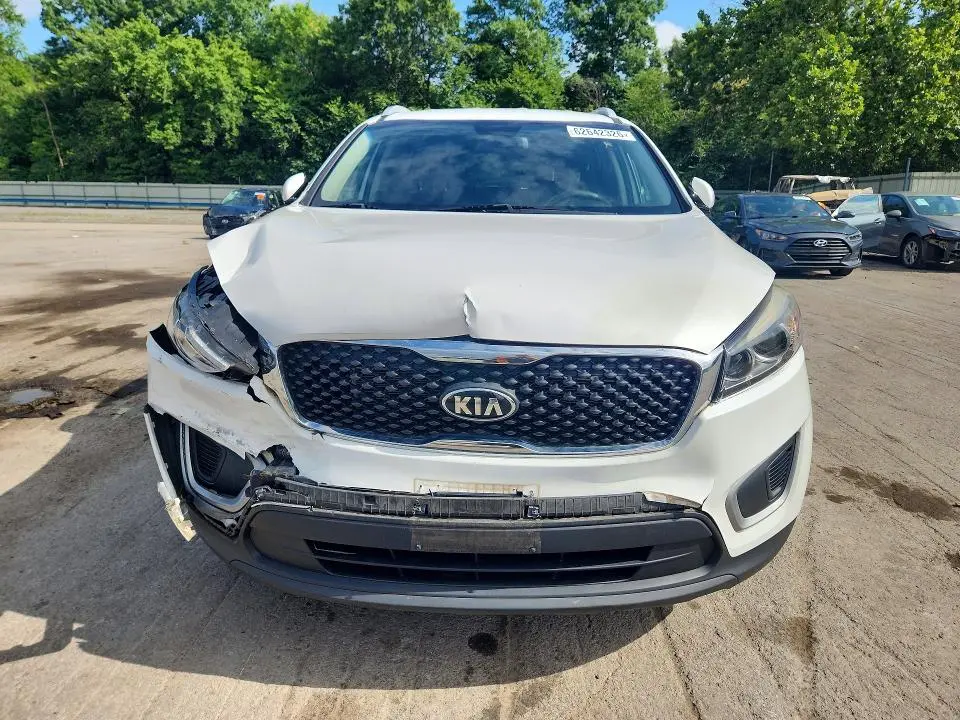 2018 KIA SORENTO LX  