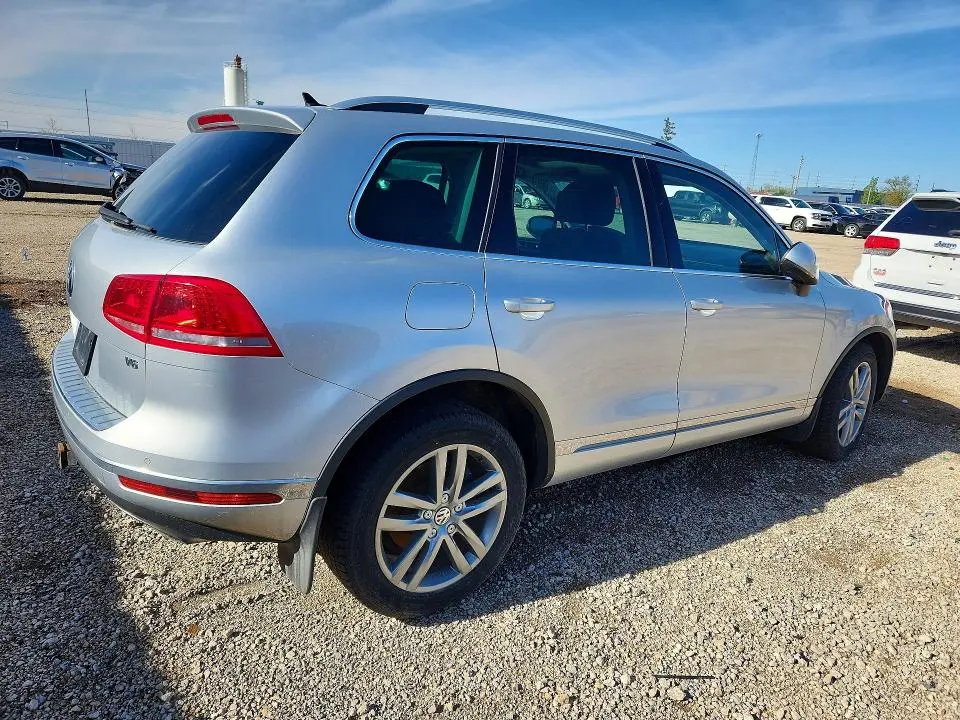 2015 VOLKSWAGEN TOUAREG V6  