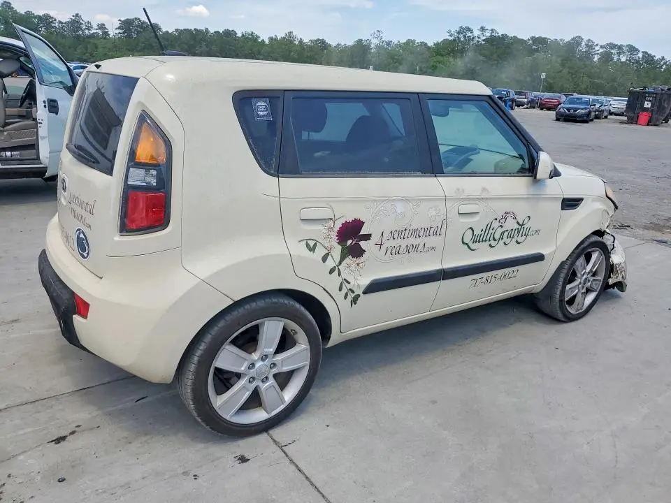 2010 KIA SOUL +  