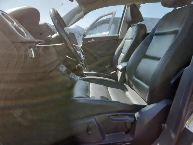 2016 VOLKSWAGEN TIGUAN S  