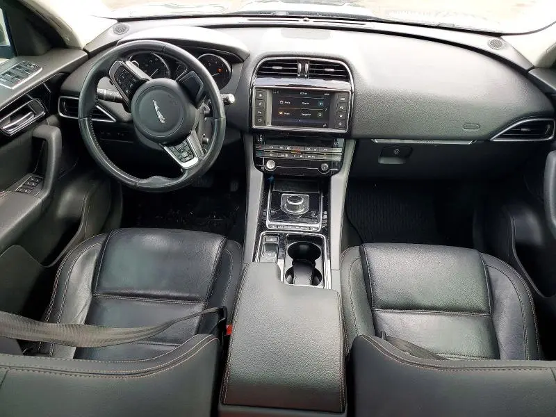 2018 JAGUAR F-PACE PRESTIGE  