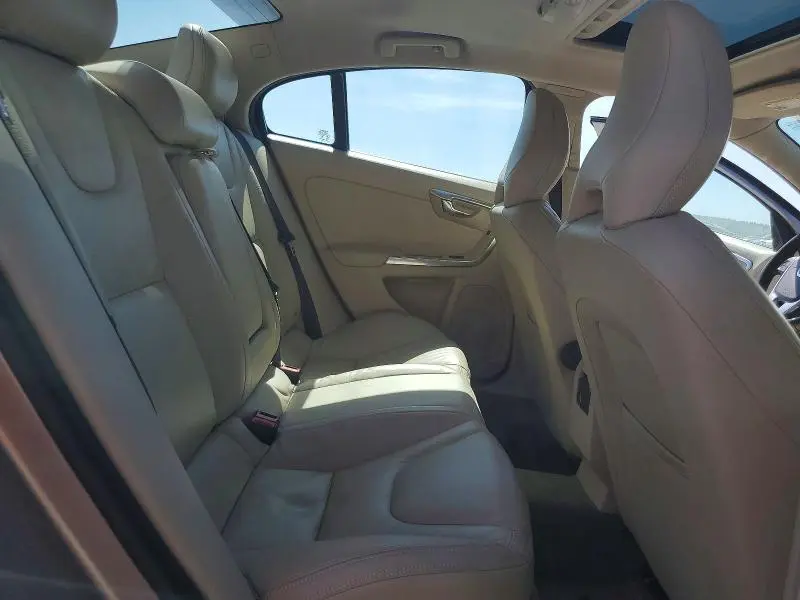 2014 VOLVO S60 T5  