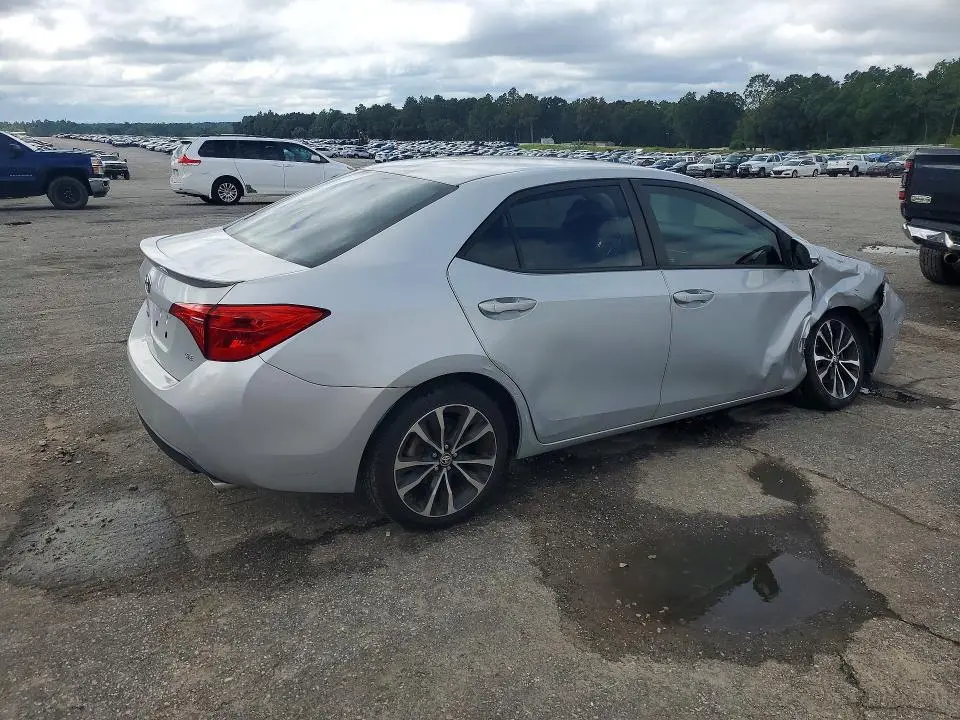 2017 TOYOTA COROLLA SE  