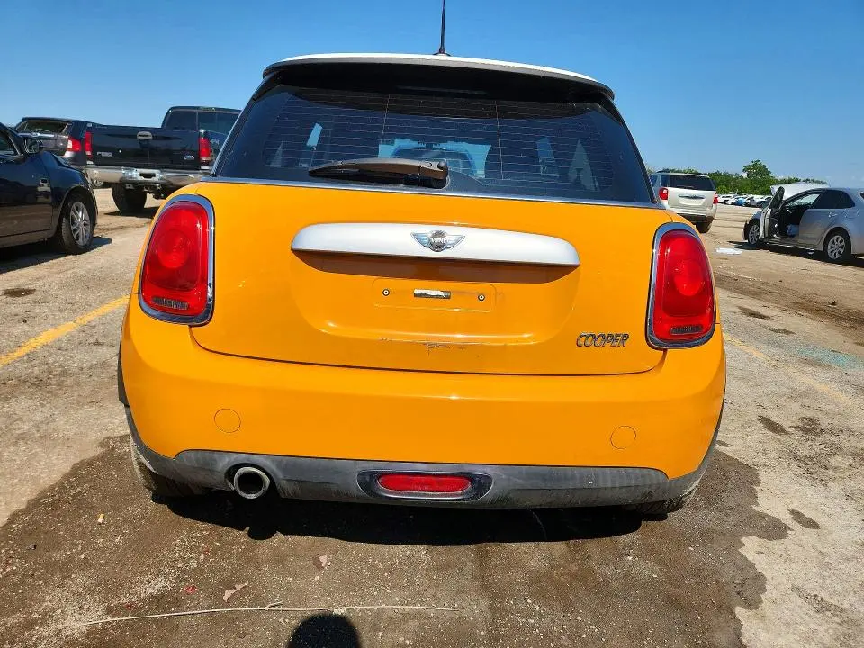 2014 MINI COOPER   