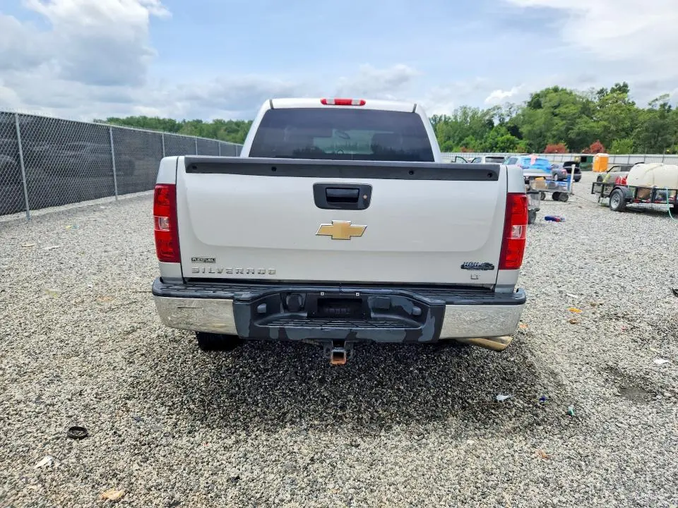 2011 CHEVROLET SILVERADO C1500 LT  