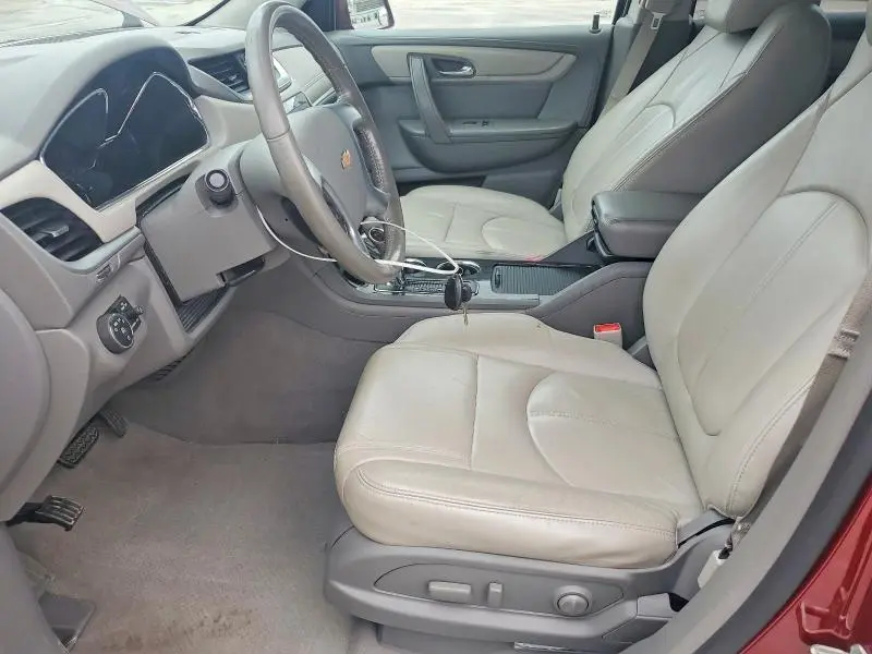 2015 CHEVROLET TRAVERSE LT  