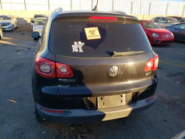 2011 VOLKSWAGEN TIGUAN S  