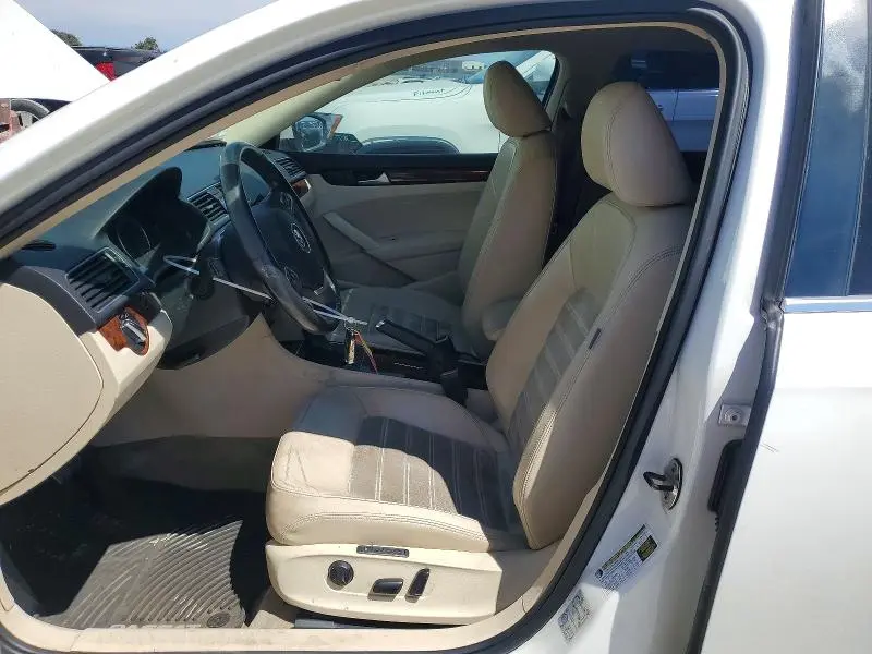 2012 VOLKSWAGEN PASSAT SEL  